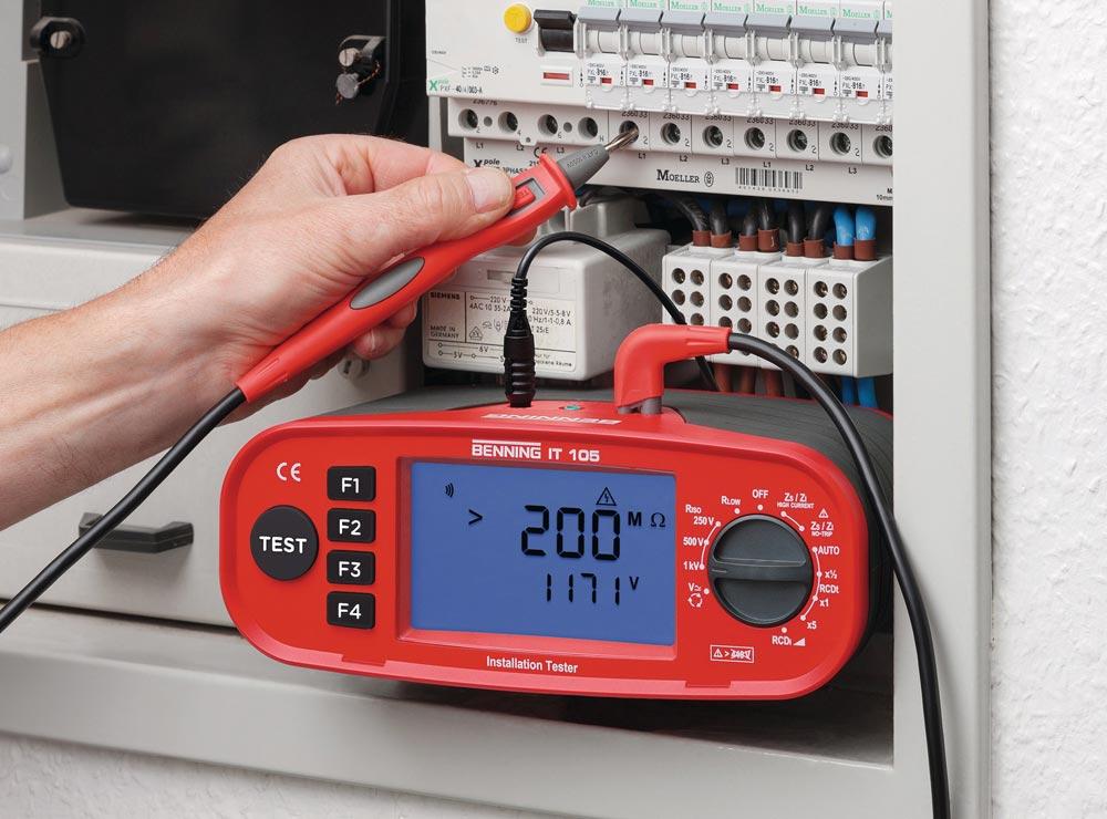 Installationsprüfgerät IT 105 zur Prüfung elektrischer Anlagen