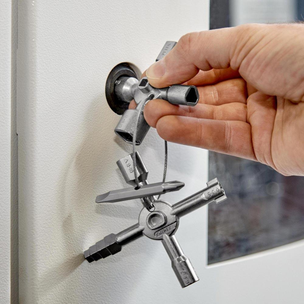 Schaltschrankschlüssel TwinKey® 6 Funktionen mit Magnet Verbindung