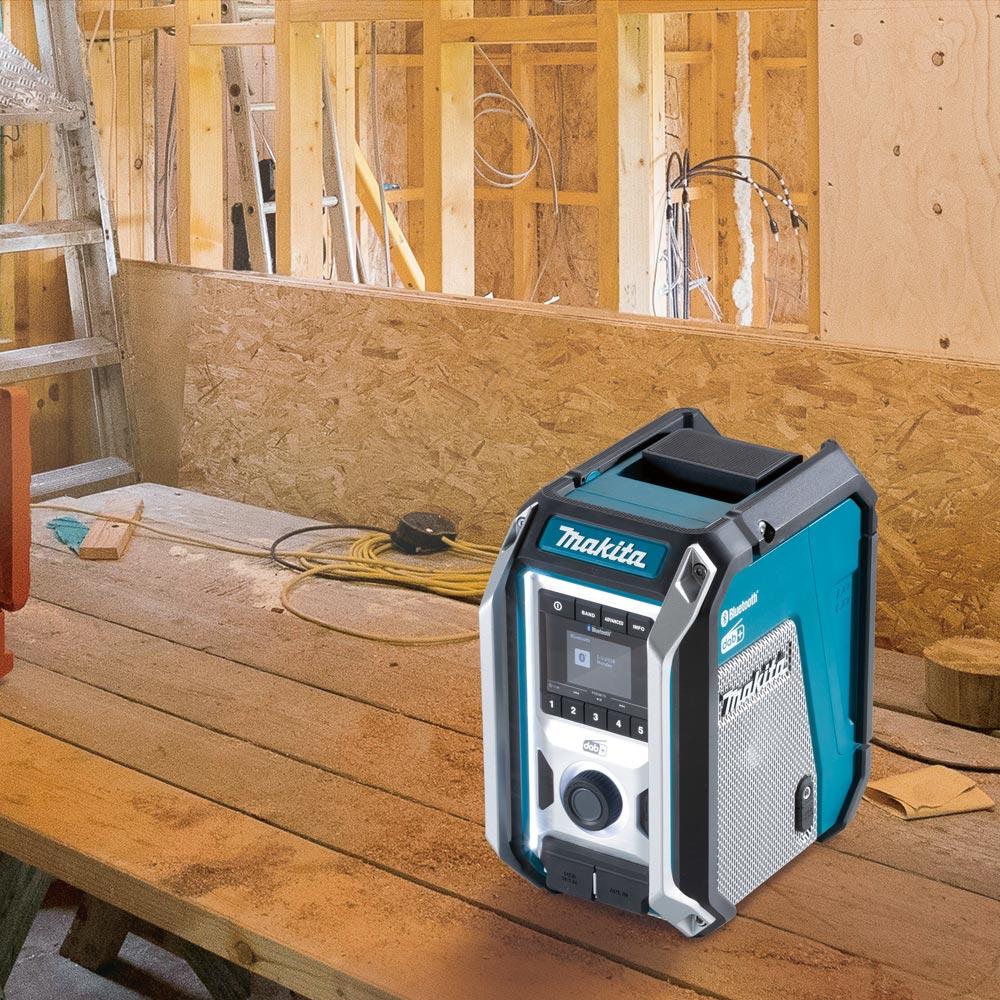 MAKITA Akku-Baustellenradio DMR 115 mit DAB+/Bluetooth (ohne Akku/Ladegerät)