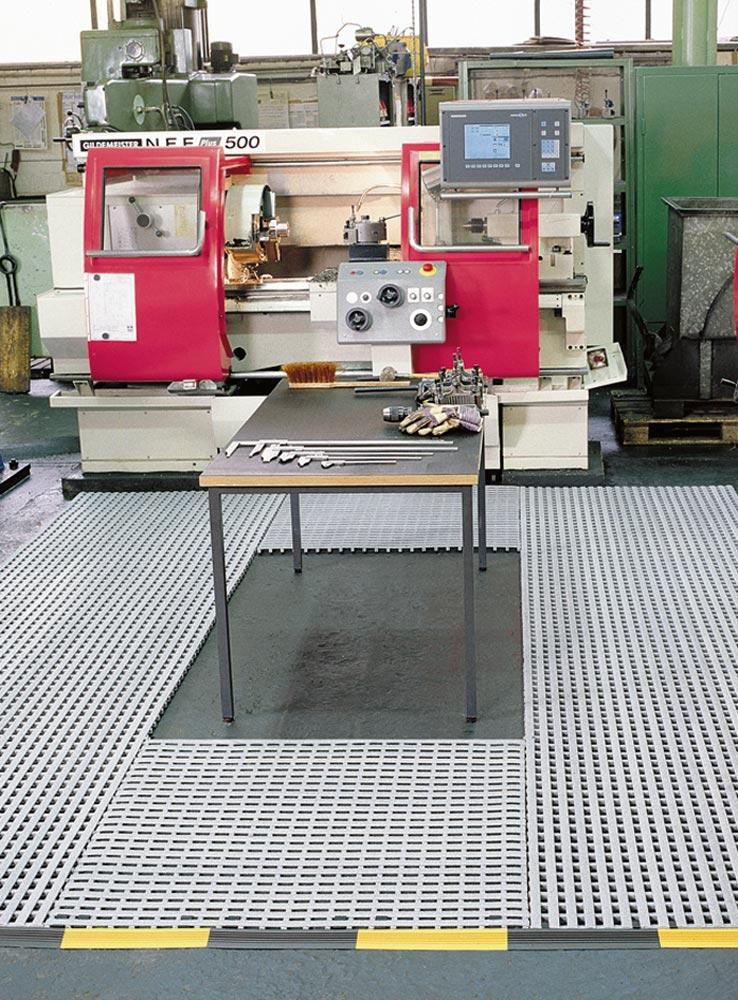 Industrierost mit fein gekörnter Oberfläche, Farbe silbergrau, Breite 1200 mm