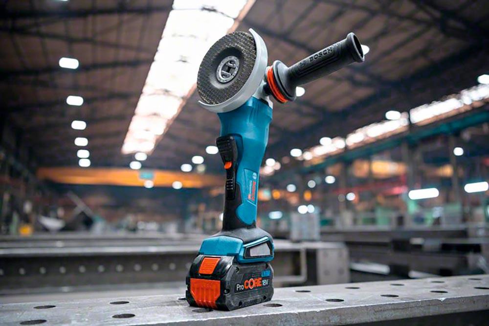 BOSCH Akku-Winkelschleifer GWX 18V-15 P (Solo L-BOXX)
