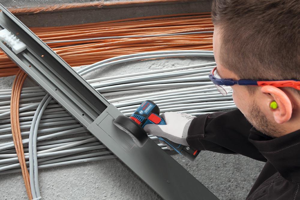 BOSCH Akku-Winkelschleifer GWS 12V-76  (2x 3,0 Ah)