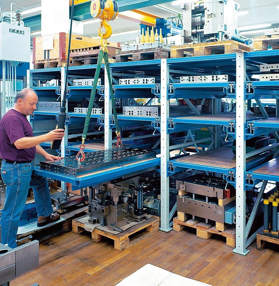 Schwerlast-Auszugregal, Anbaufeld, BxTxH 890x1260x2500 mm, RAL 5012 lichtblau
