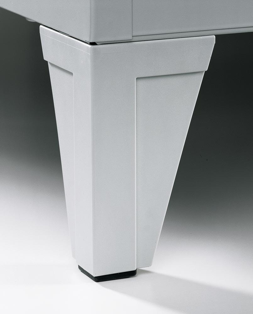 Garderobenschrank, einzeln verschließ. Abteil, BxTxH 610x500x1850 mm, 2 Abteile, B 300 mm, Füße, Drehriegel RAL 7035/5010