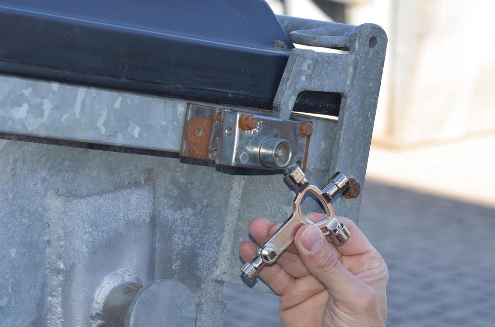 Schaltschrankschlüssel 9 Funktionen integr. Flaschenöffner