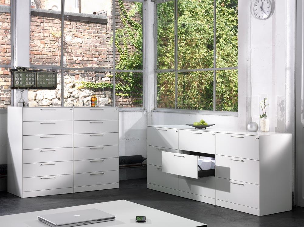 Karteischrank, BxTxH 800x600x698 mm, DIN A5, dreibahnig, 3 Schubladen, Bügelgriff, RAL 7021 schwarzgrau