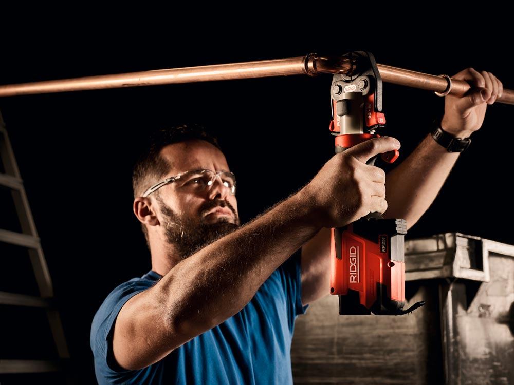 RIDGID Akku-Presswerkzeug RP 115 12 V 2 x 2,5 Ah mit Pressbacken M15-18-22