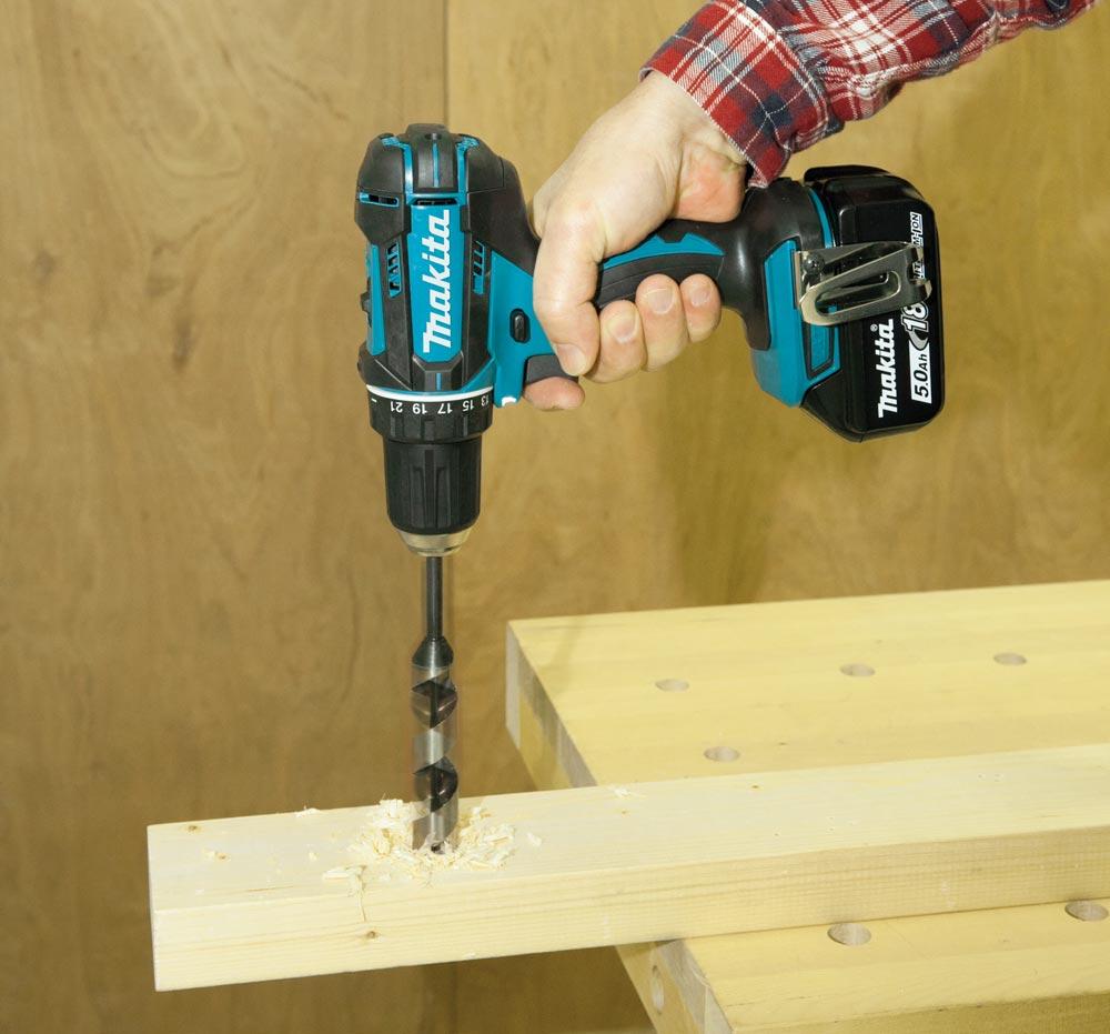 MAKITA Akku-Bohrschrauber DDF 482 RFJ 18 V 2 x 3,0 Ah im MAKPAC