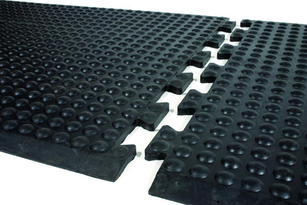 Arbeitsplatzmatte, Gummi, schwarz, mit rundum abgeschrägten Kanten, LxBxH 900x600x14 mm, Gewicht 6,35 kg