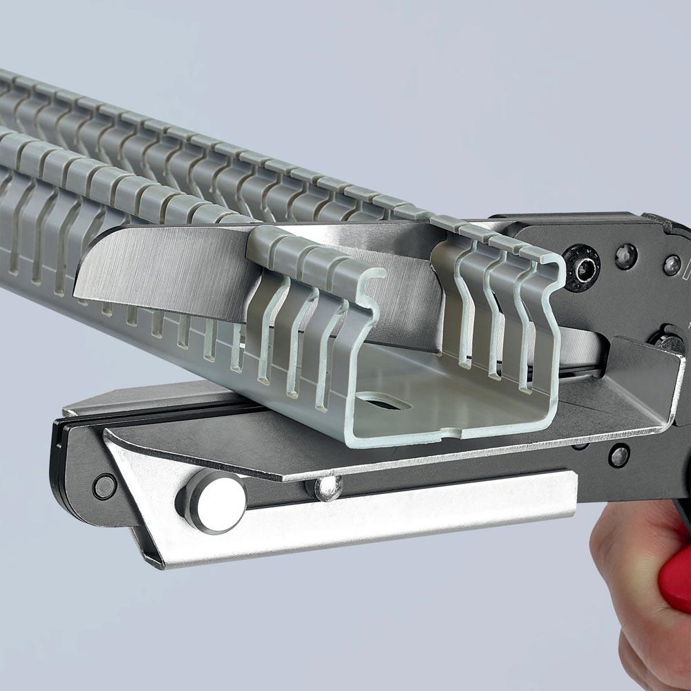 Kunststoffschere max. 4 mm Kabelkanälen Kunststoffschere max. 4 mm Kabelkanälen